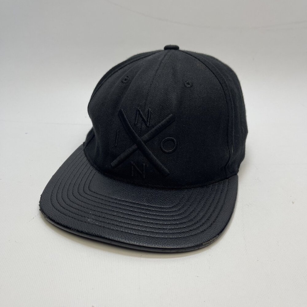 Nixon Embroidery logo Classic Snapback Triple Black Leather front Skate Surf Y2K